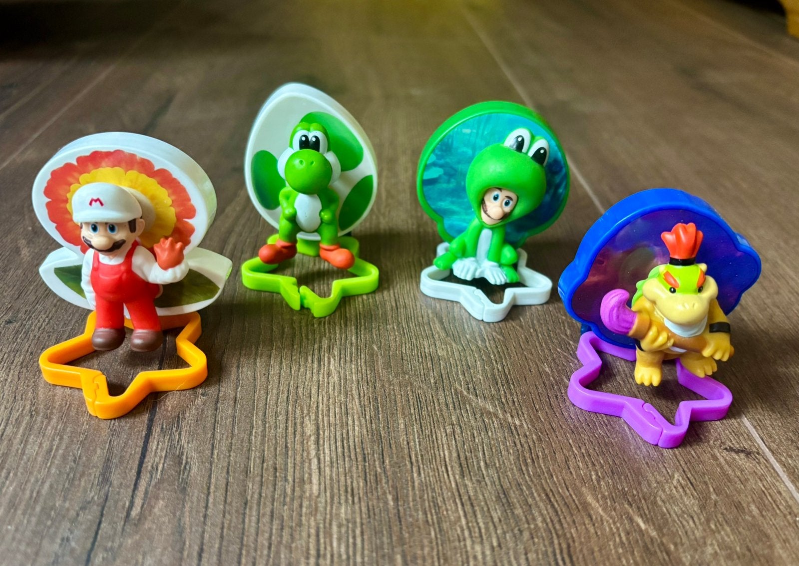 Super Mario figuurtjes, Nintendo, Goldsteinstrasse 235, D-60528 Frankfurt am Main, Duitsland, Support@nintendo.eu, Ophalen of Verzenden