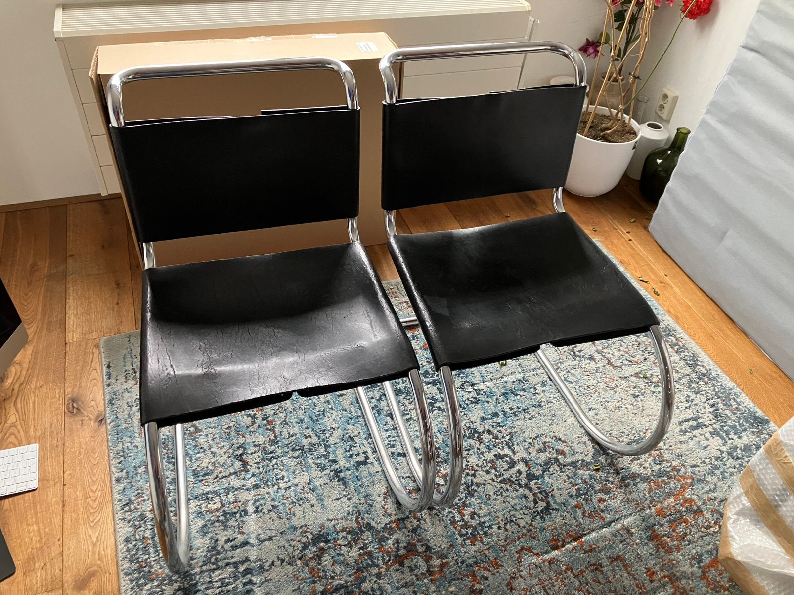 Originele Mies van der Rohe MR10 - Bononia, Ophalen, Zo goed als nieuw, Zwart, Vier