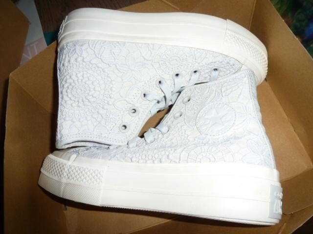 36.5 kant schoenen,wit ,grijs,Converse ,nieuw, Wit, Nieuw, Ophalen of Verzenden, Sneakers of Gympen