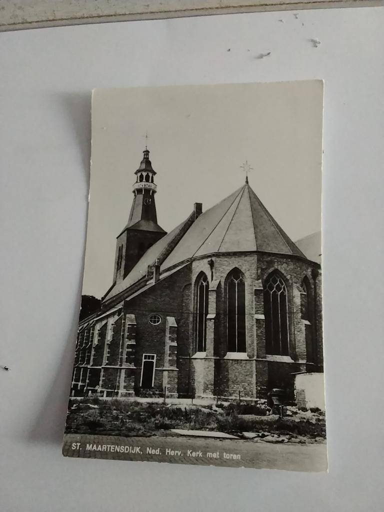ST. MAARTENSDIJK. NED.HERV.KERK  MET TOREN, Verzamelen, Ansichtkaarten | Nederland, Ophalen of Verzenden, 1960 tot 1980, Groningen