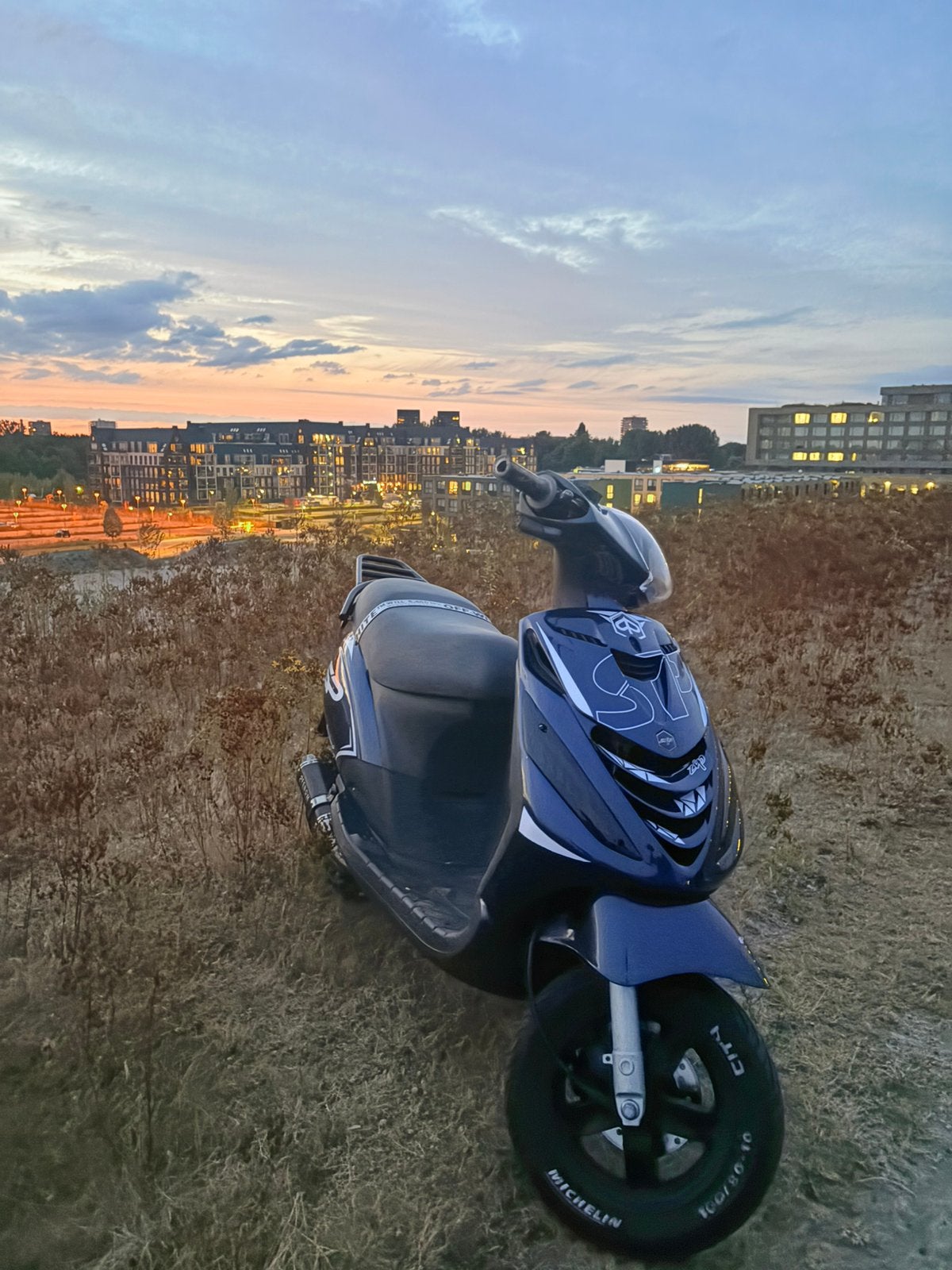 Piaggio zip 80cc 4t 2v, Fietsen en Brommers, Scooters | Piaggio, Ophalen, Zip, Zo goed als nieuw, Benzine