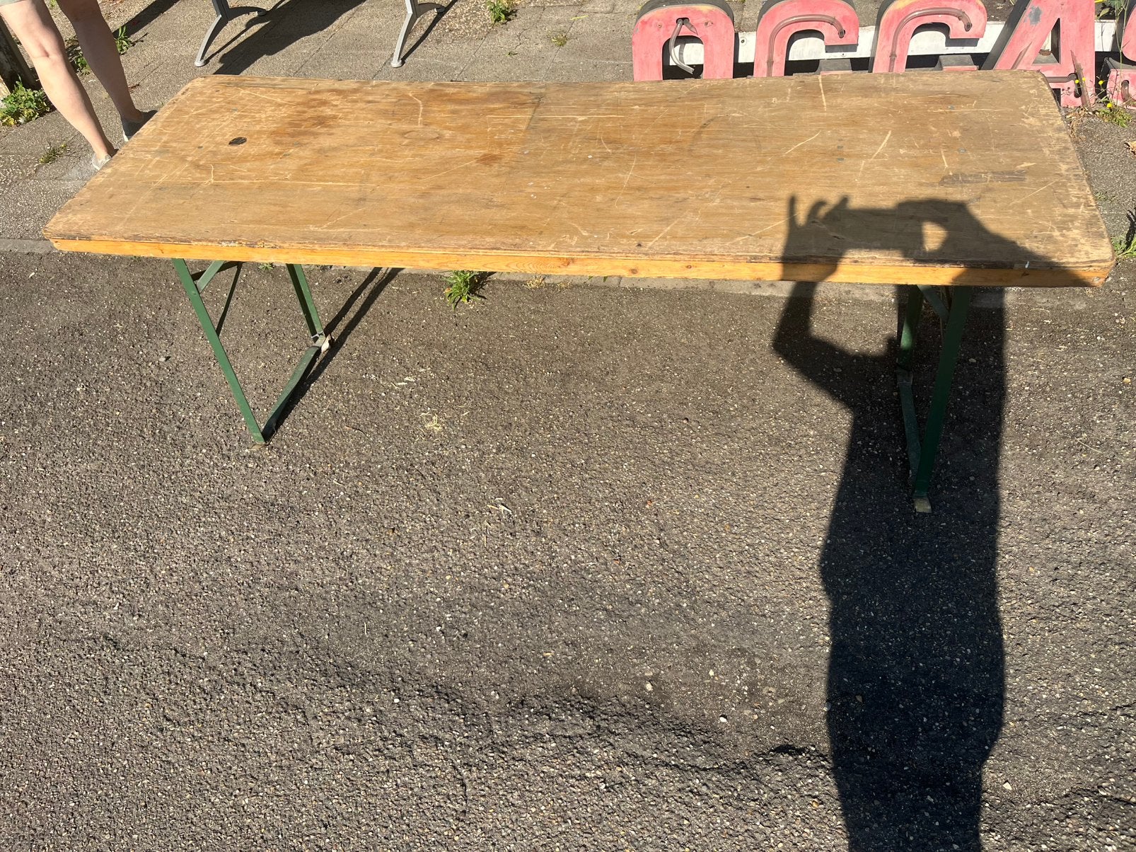 Degelijke inklaptafel houten blad met metalen onderstel, Ophalen, Gebruikt, Rechthoekig, Hout