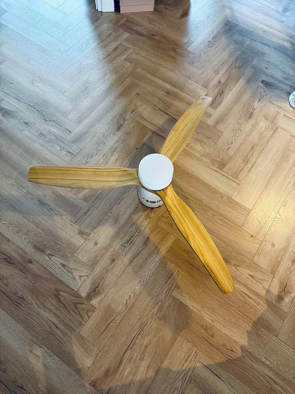 Plafonventilator in good condition, Witgoed en Apparatuur, Ventilatoren, Ophalen, Tafelventilator