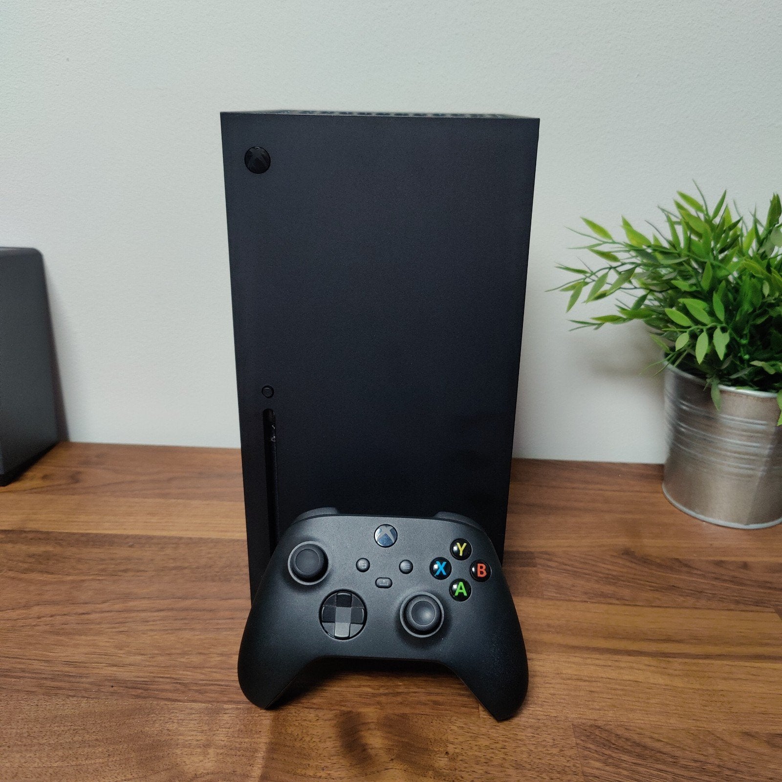 Foto 2 van Xbox Series X 1TB Zwart