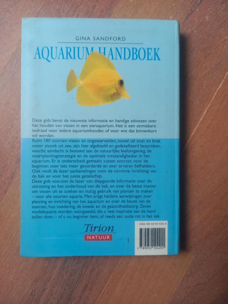 Diverse aquarium boeken, Dieren en Toebehoren, Vissen | Aquaria en Toebehoren, Ophalen, Zo goed als nieuw, Overige typen