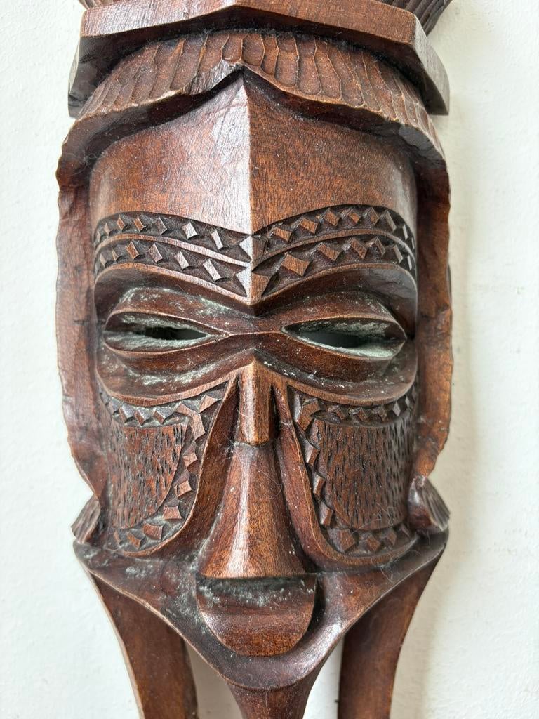 Masker tikar stam kameroen, Antiek en Kunst, Kunst | Beelden en Houtsnijwerken, Houtsnijwerk, Handgemaakt, Hout, Bruin