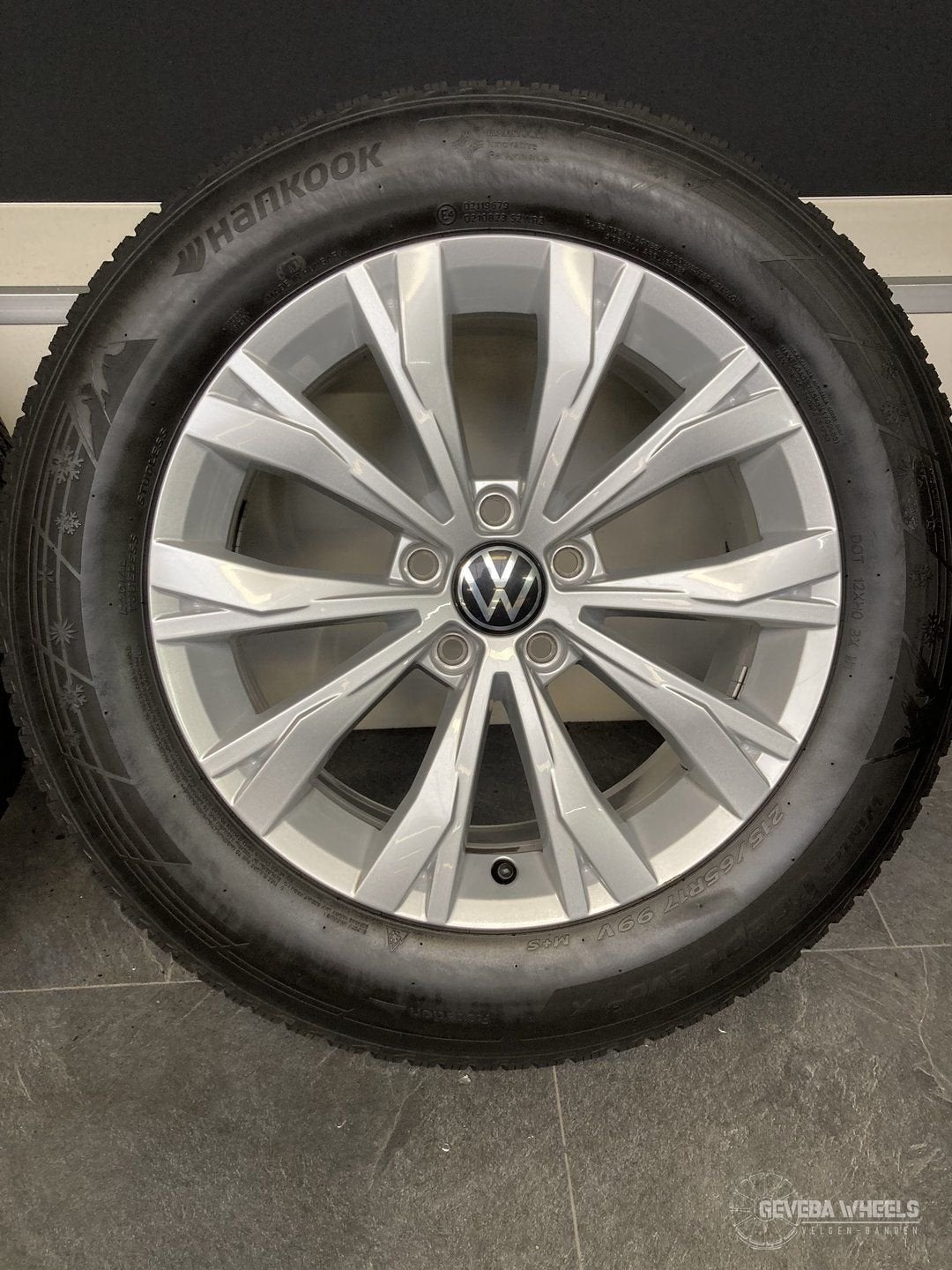 17” originele Volkswagen Tiguan 5NA velgen + winterbanden, -, -, Banden en Velgen, 17 inch