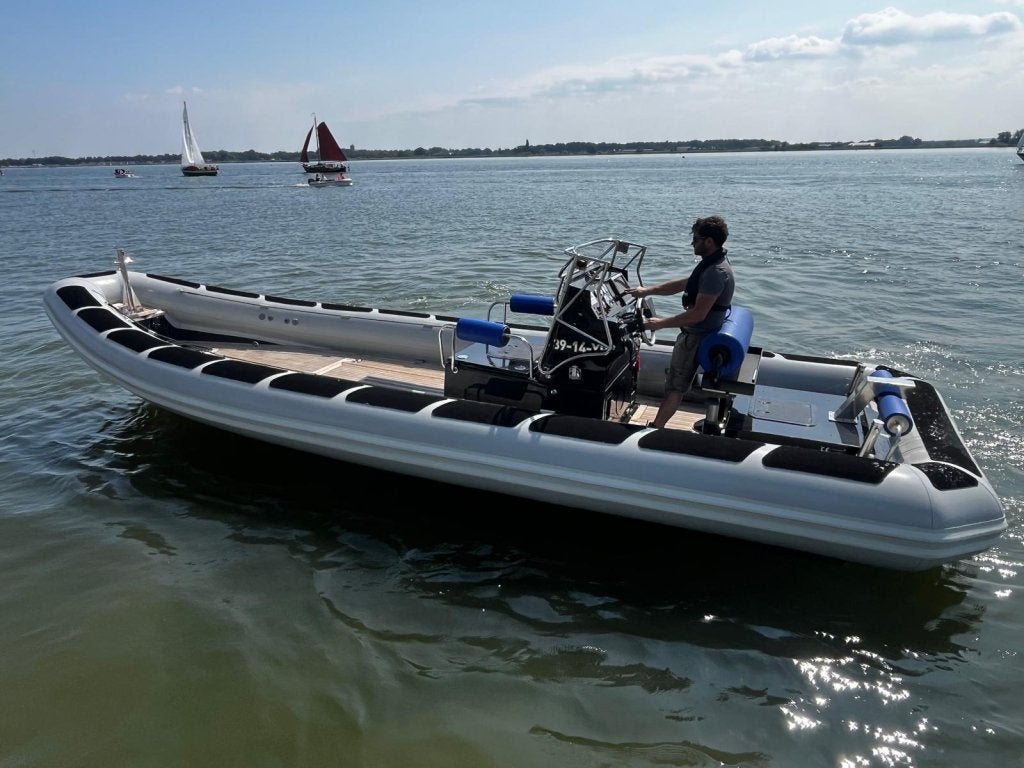Blue Spirit Special RIB 900 Tender Jet Unieke boot!, Watersport en Boten, Rubberboten, 9 m, Gebruikt, Diesel, 0 cm