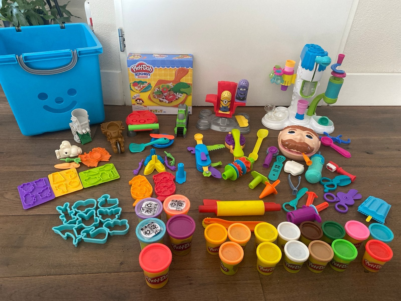 Grote Play-Doh set met veel accessoires en klei, Kinderen en Baby's, Speelgoed | Educatief en Creatief, Ophalen, Gebruikt
