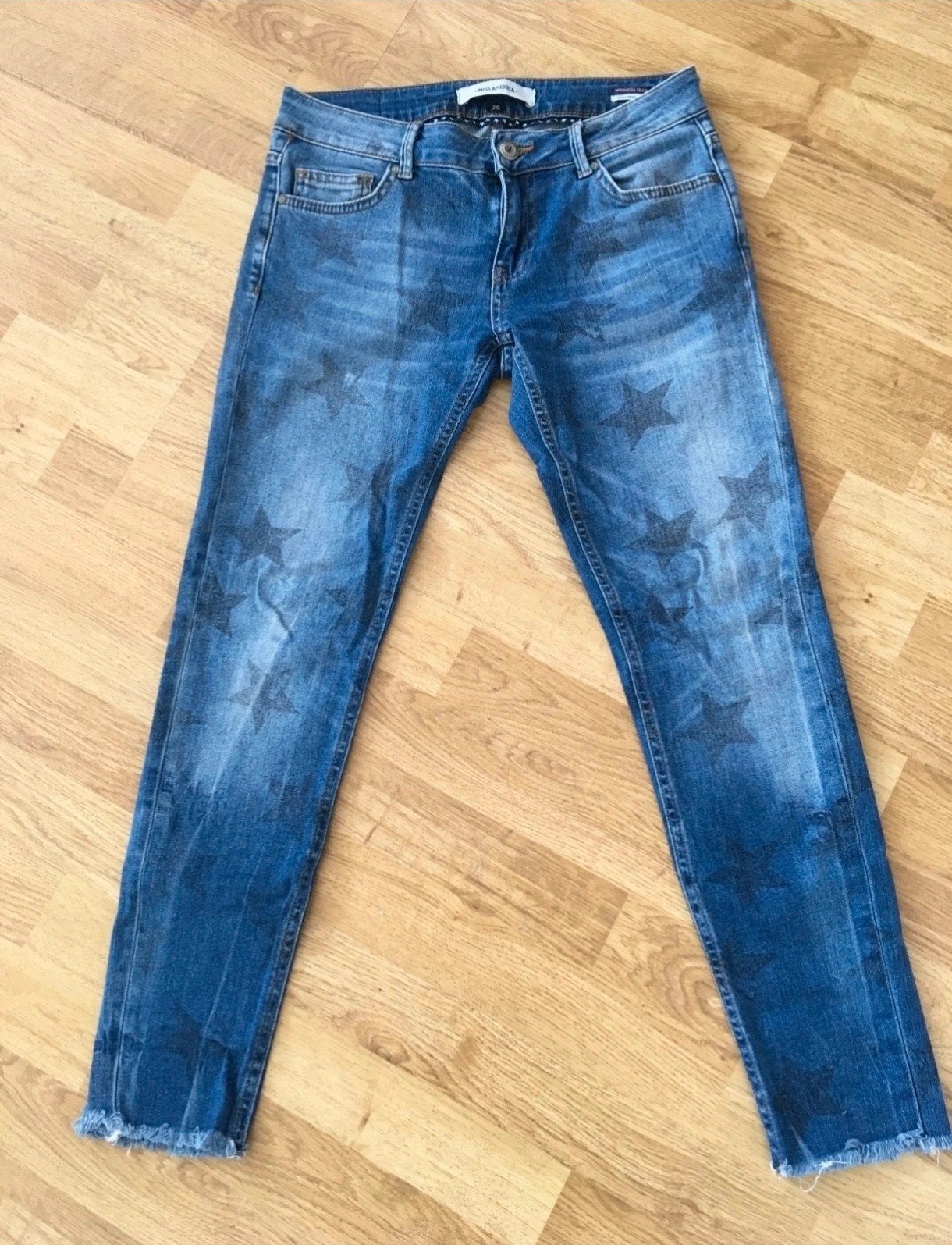 Miss America - Spijkerbroek skinny boyfriend stars - mt xs, Zo goed als nieuw, Miss America, W27 (confectie 34) of kleiner, Verzenden