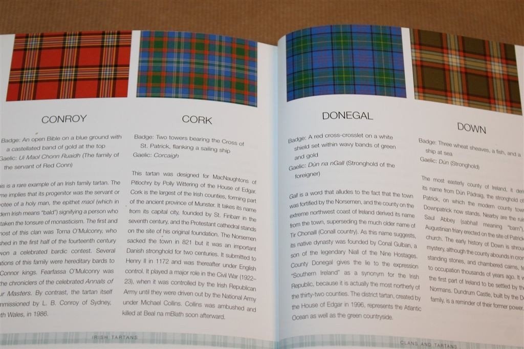 Schotse en Ierse Tartans — Clans & Tartanpatronen [EN], Ophalen of Verzenden, Zo goed als nieuw, Europa