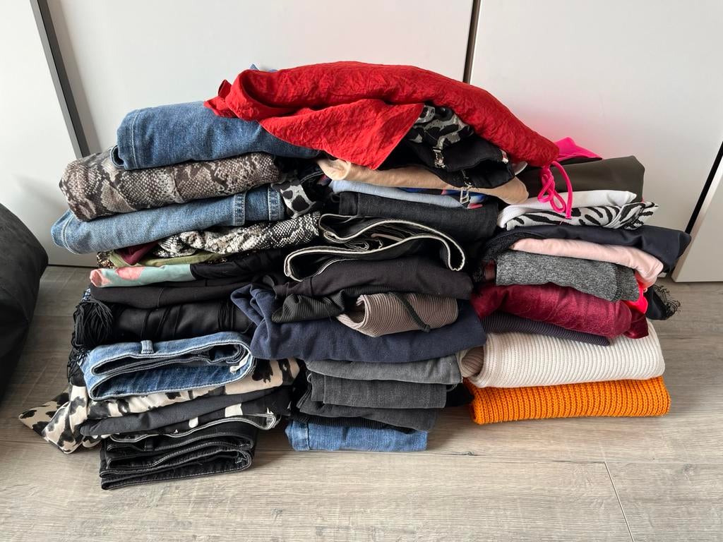 Groot kledingpakket 50+ stuks! Dames S / M, Ophalen of Verzenden, Zo goed als nieuw