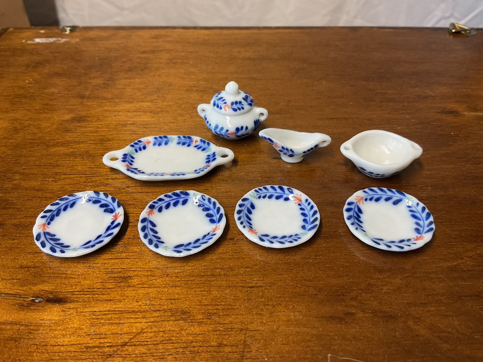 Serviesje voor poppenhuis, Verzamelen, Poppenhuizen en Toebehoren, Ophalen of Verzenden, Zo goed als nieuw, Poppenhuis