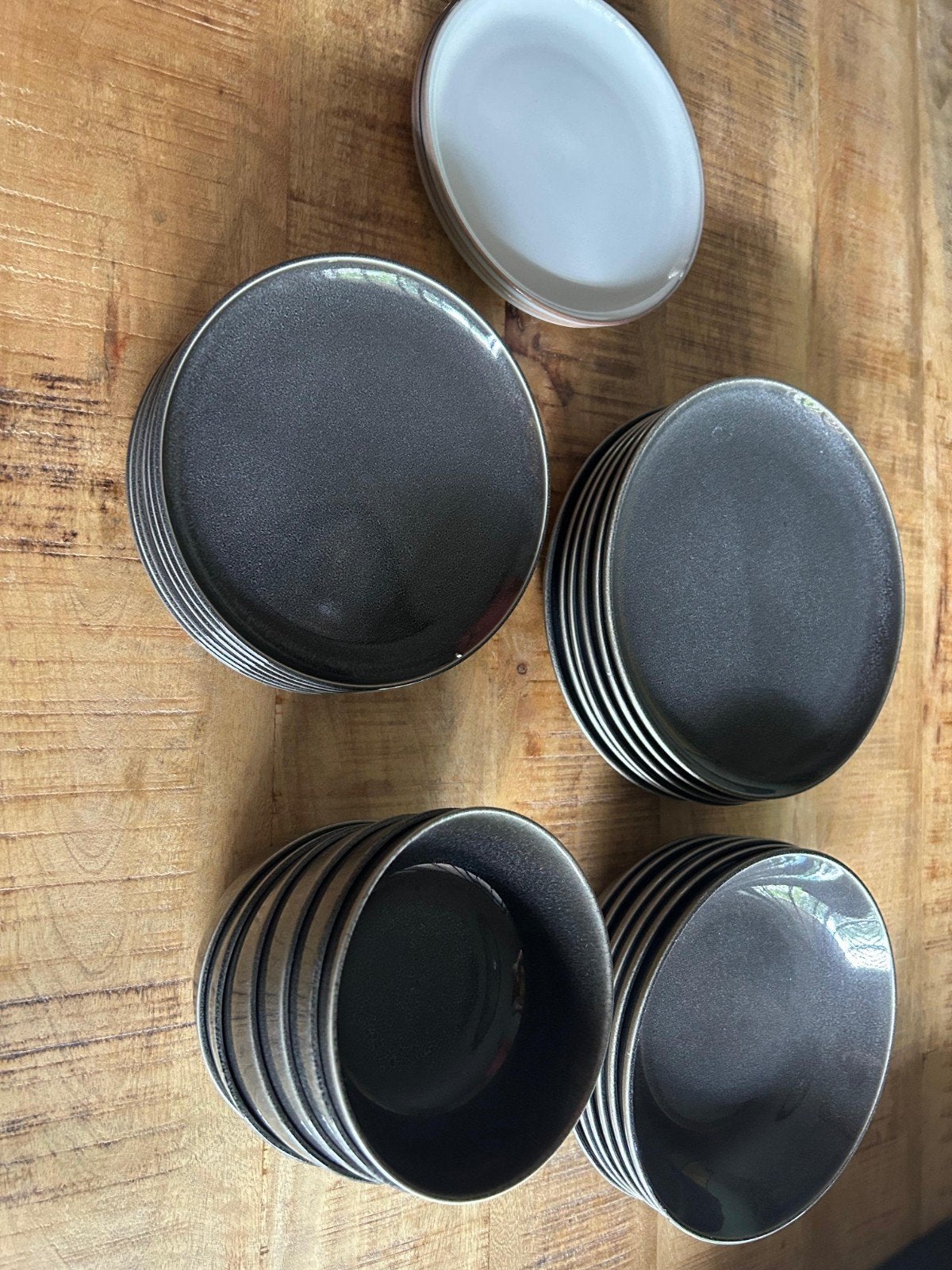 IKEA Servies:6 Grote, 8 Kleine Borden, 6 Diepe, 6 Schaaltjes, Huis en Inrichting, Keuken | Servies, Ophalen, Zo goed als nieuw
