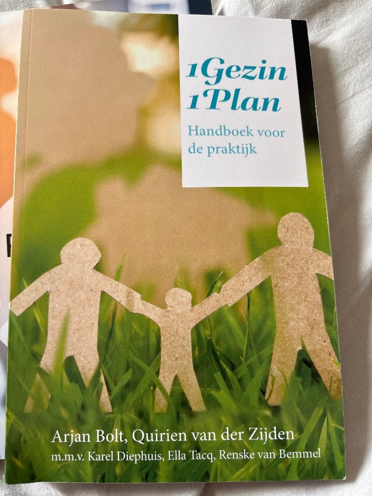1 gezin 1 plan, Boeken, Diverse auteurs, Zo goed als nieuw, Alpha, HBO