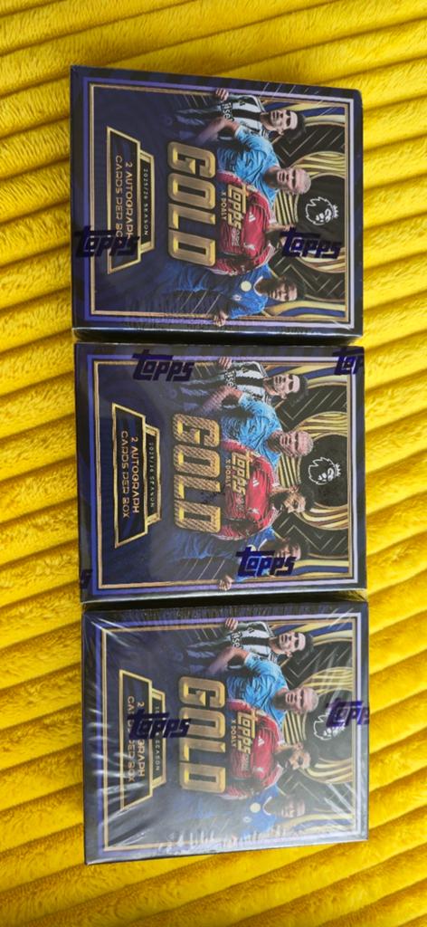 Topps Gold 2025/26 Premier League Hobby Box (3 stuks), Ophalen of Verzenden, Nieuw, Buitenlandse clubs, Poster, Plaatje of Sticker