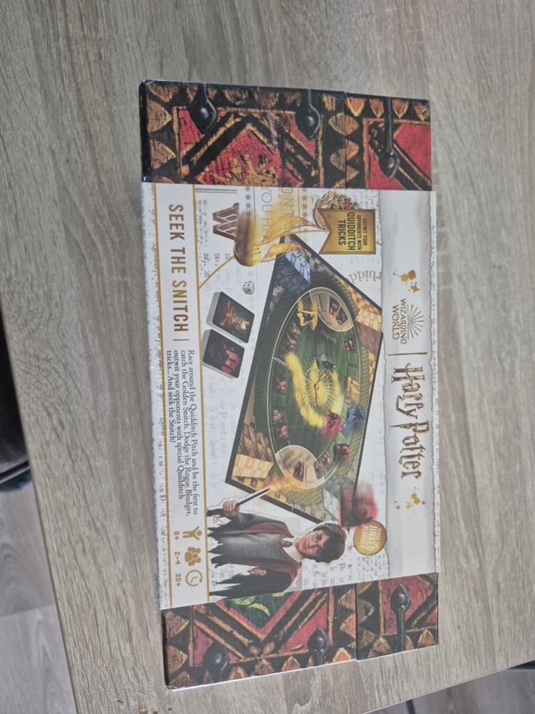 Harry Potter Seek the Snitch Bordspel, Drie of vier spelers, Ophalen of Verzenden, Zo goed als nieuw, Winning Moves