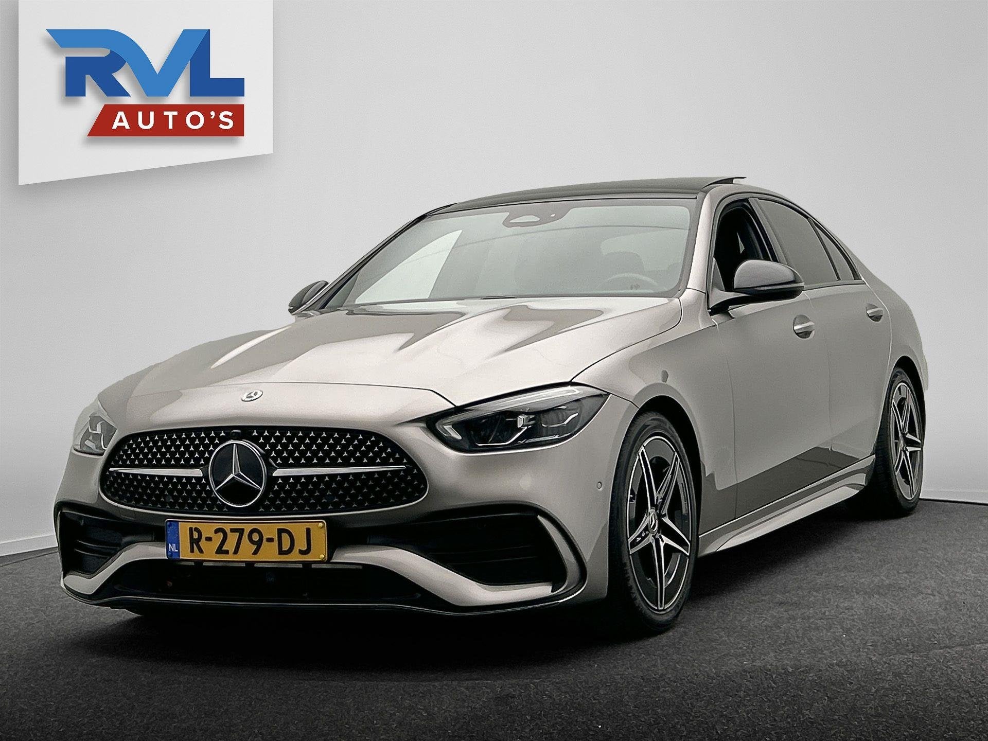 Mercedes-Benz C-klasse 180 AMG Line | Pano/Dak | Burmester |, Auto's, Mercedes-Benz, Automaat, 4 cilinders, Bedrijf, Hybride Elektrisch/Benzine
