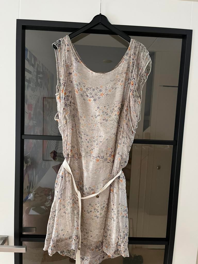 v MAISON & SCOTCH prachtig jurkje met centuur mt3 =, Kleding | Dames, Jurken, Zo goed als nieuw, Maat 38/40 (M), Beige, Boven de knie