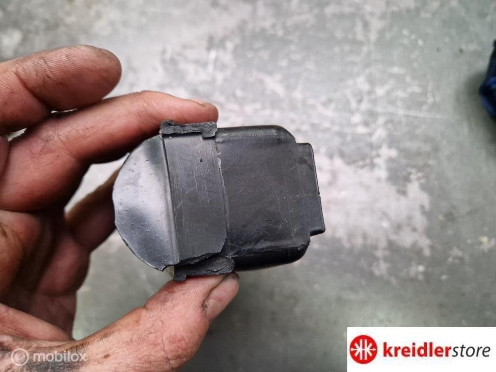 Kreidler eitank rubberen gereedschaps lade voor onder tank, Fietsen en Brommers, Gebruikt, Kreidler, Ophalen of Verzenden, Kreidler
