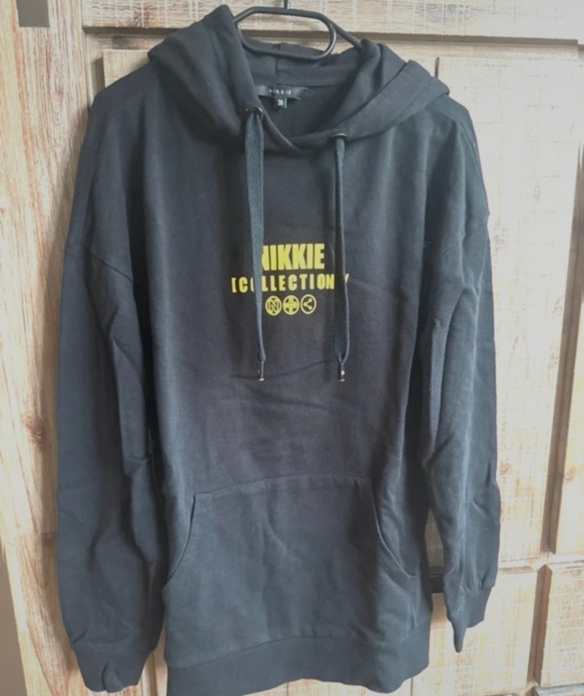 Zwarte hoodie met print - NIKKIE 38, Ophalen of Verzenden, Gedragen, Maat 38/40 (M), Zwart