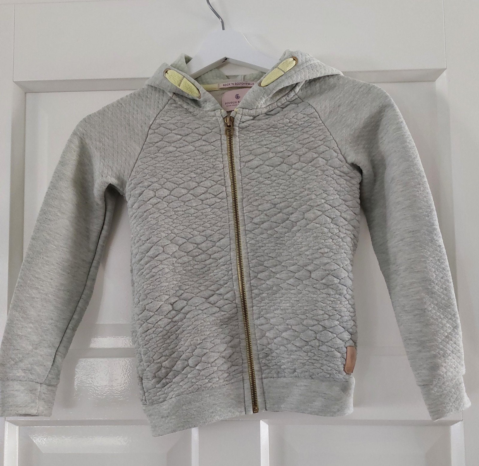 Scotch R'Belle jasje maat 116 met 2 zakjes, Kinderen en Baby's, Kinderkleding | Maat 116, Gebruikt, Jongen of Meisje, Trui of Vest