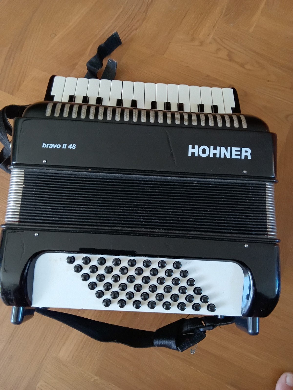 Hohner Bravo II 48 Accordeon - Zeer intensief gebruikt, Muziek en Instrumenten, Accordeons, Met koffer, Hohner, 48-bas, Gebruikt