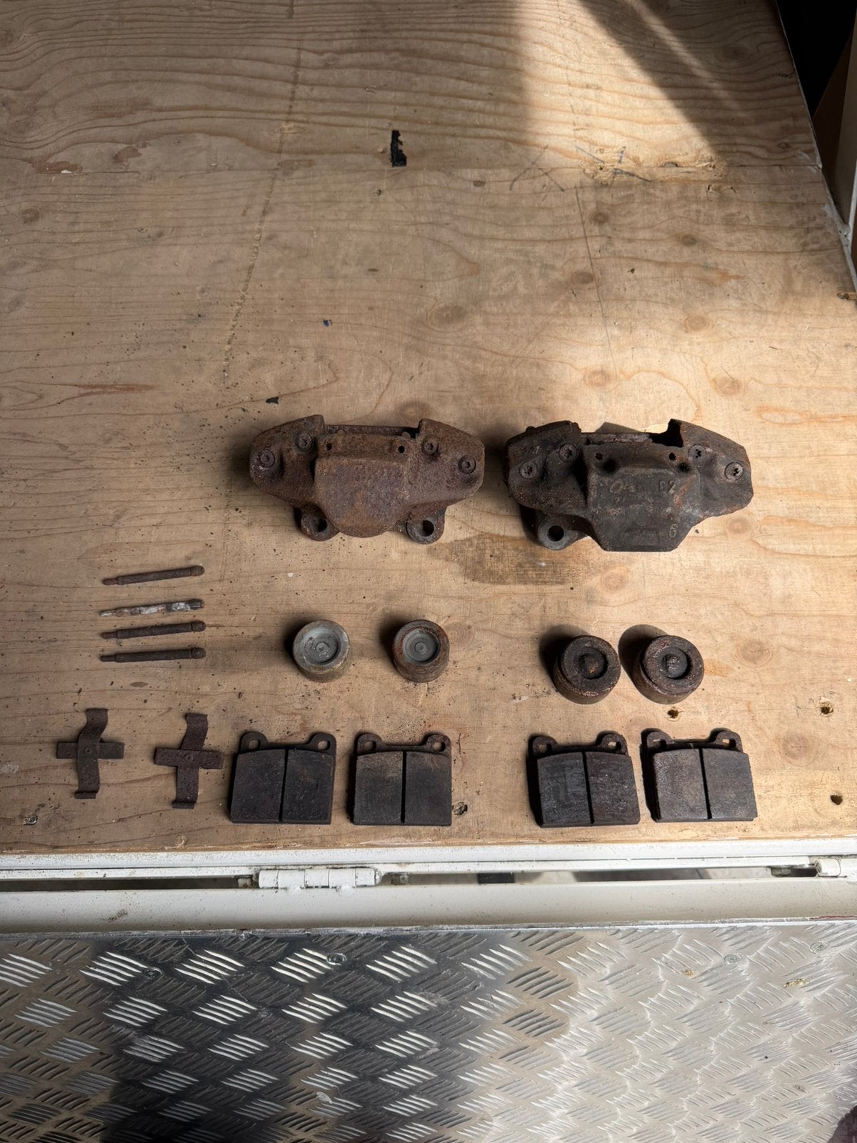 Mercedes W108 remklauwen achter, moeten gereviseerd worden, Ophalen, Gebruikt, Mercedes-Benz