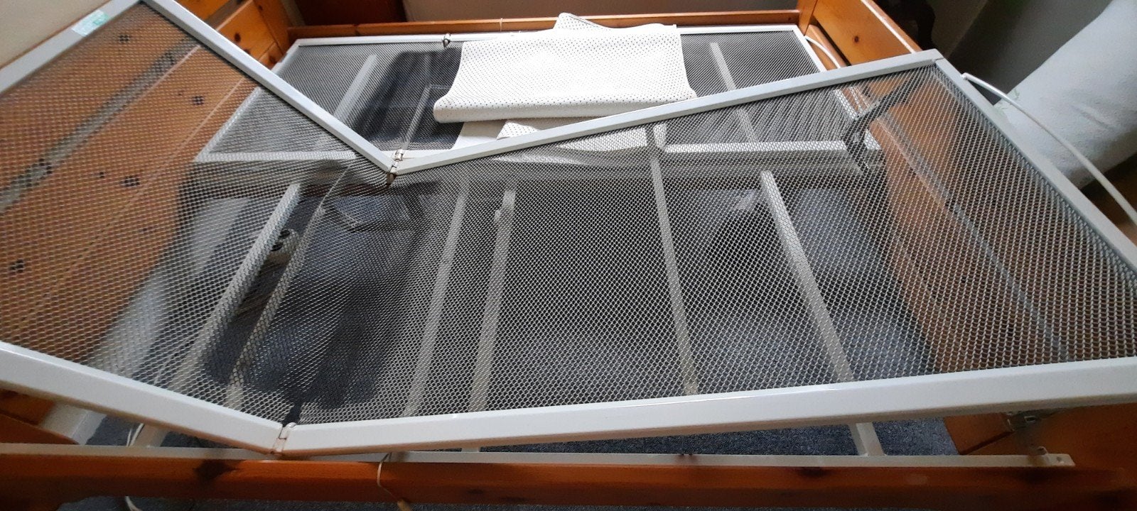 Houtenombouw met verstelbaar spiraalbodem, Ophalen, Gebruikt, Tweepersoons, 80 cm