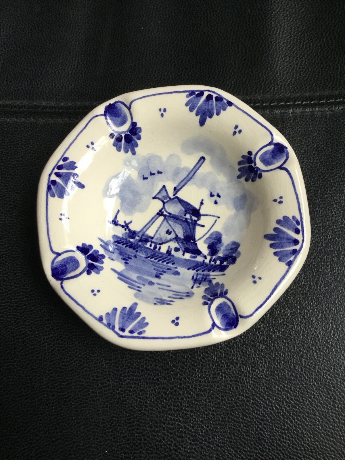 Delfts blauw asbakje met molen, gekocht bij De Pauw, Antiek en Kunst, Ophalen of Verzenden