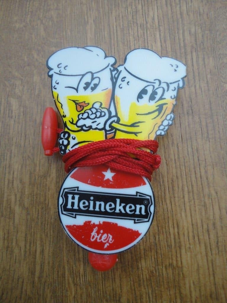 Carnavals embleem / hanger Heineken Bier, Ophalen of Verzenden, Zo goed als nieuw, Overige typen, Heineken