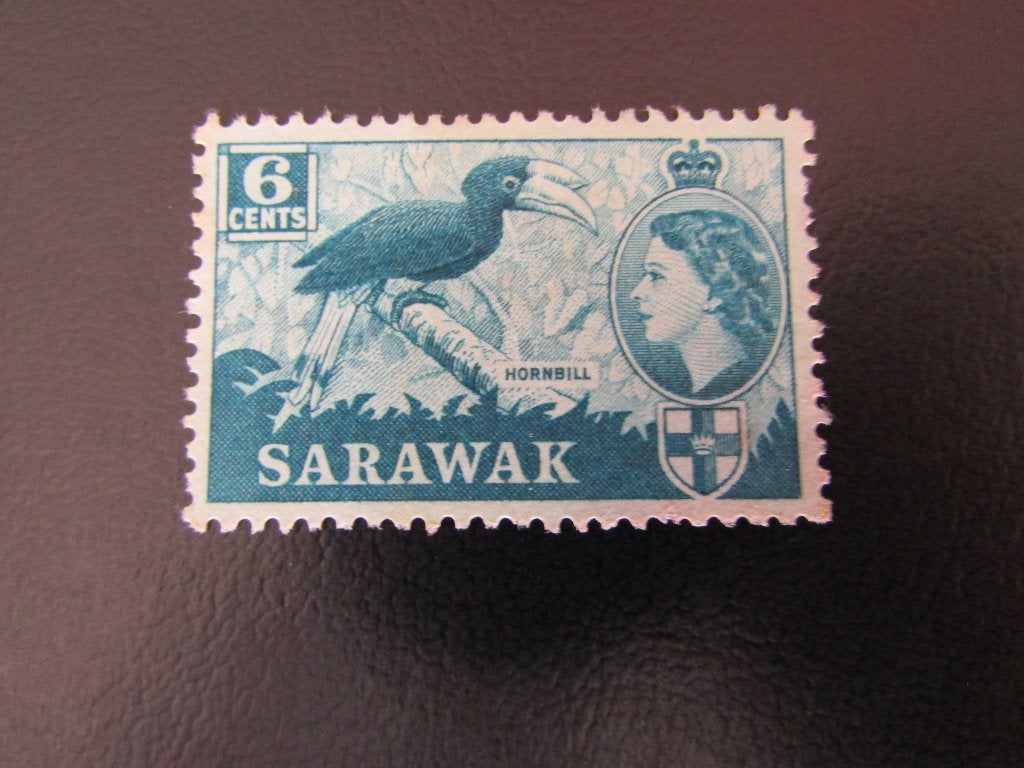 Postzegel Vogel: Neushoornvogel uit Sarawak, Ophalen of Verzenden, Gestempeld, Dier of Natuur