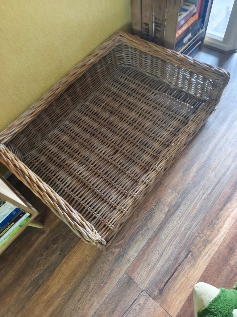 Hondenmand, Ophalen, Zo goed als nieuw, Riet