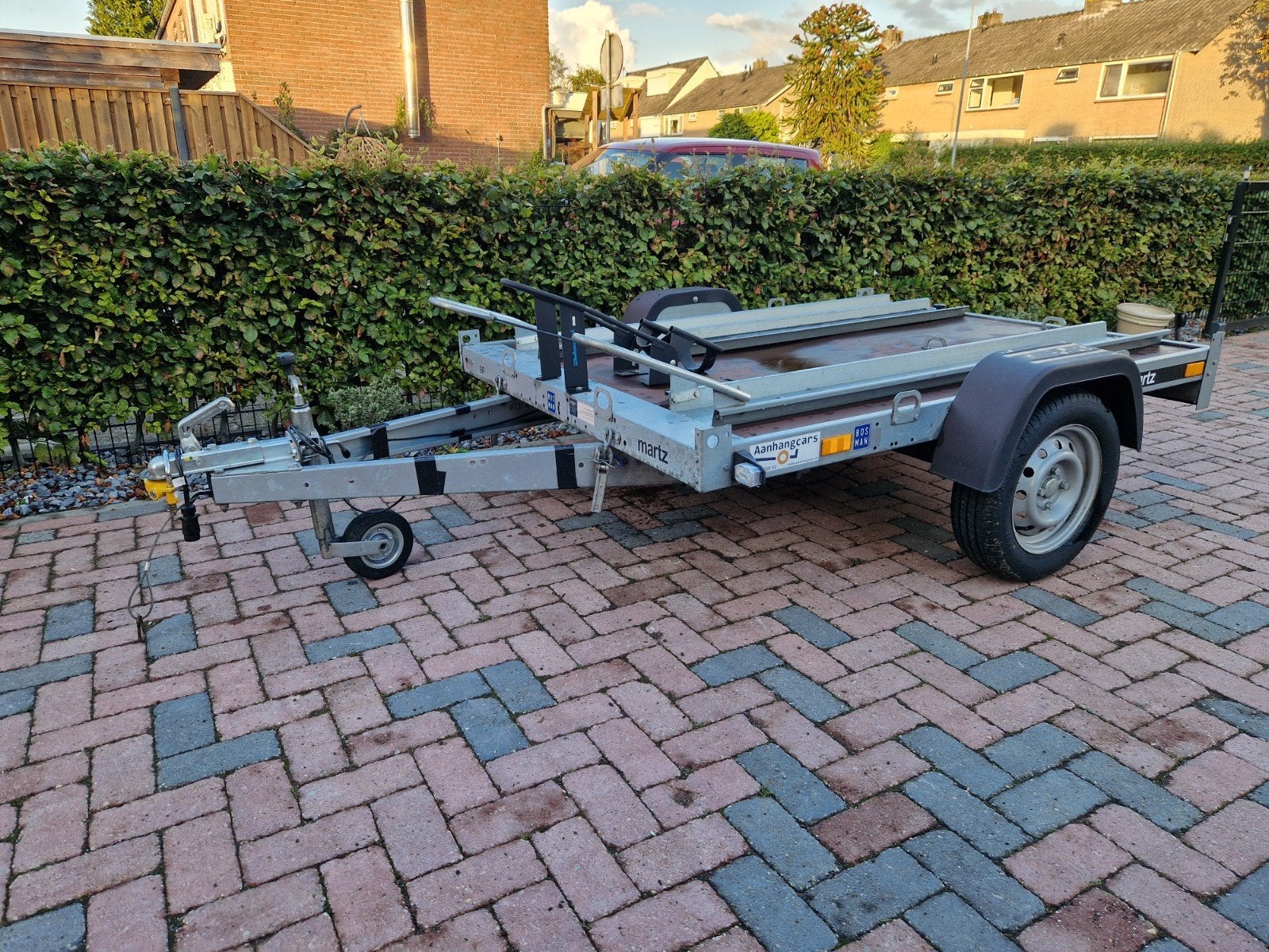 Motoraanhanger tehuur, Ophalen, Zo goed als nieuw