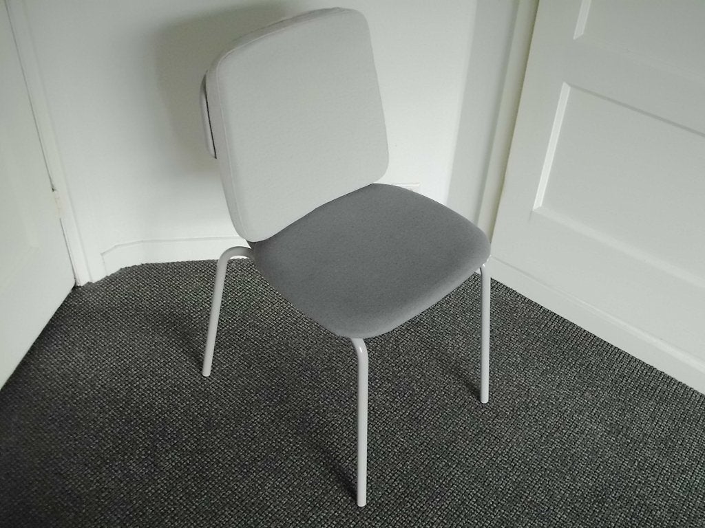 IKEA GRÅSALA stoel gebruikt, grijs met ÅKERFINDEFLY kussen, Ophalen, Gebruikt, IKEA, Eén