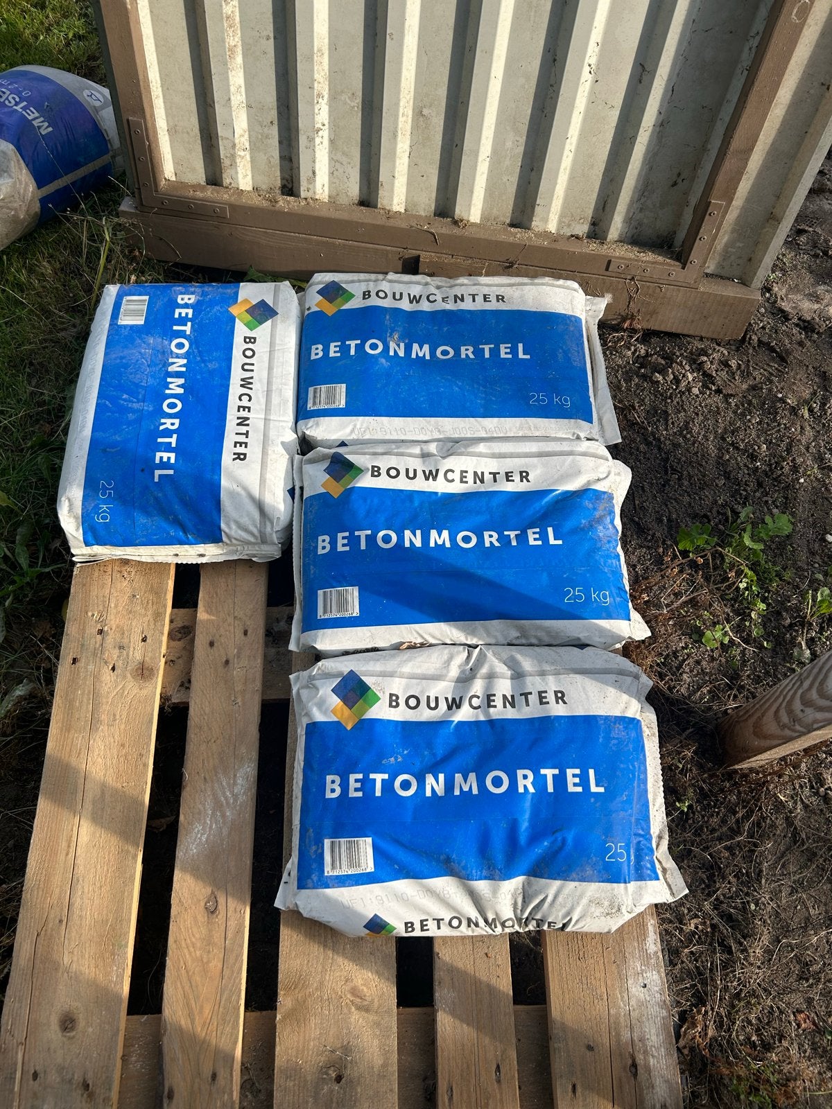 4 zakken Betonmortel 25 kg - Bouwcenter, Doe-het-zelf en Verbouw, Overige Doe-het-zelf en Verbouw, Ophalen, Nieuw