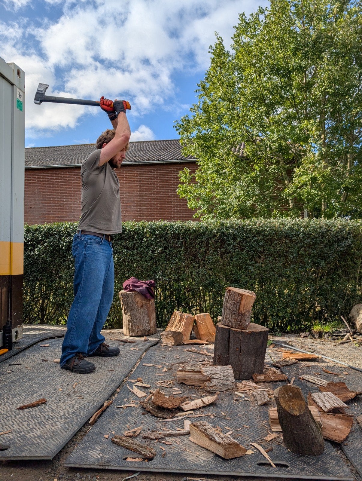 Hout kloven, Tuinonderhoud of Snoeiwerk