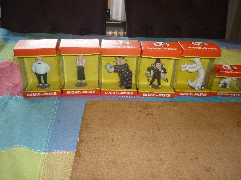 Figuurtjes uit Suske en Wiske in doos en zijn in goede staat, Verzamelen, Poppetjes en Figuurtjes, Ophalen of Verzenden, Zo goed als nieuw