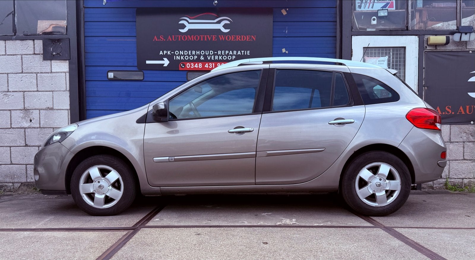 Renault Clio 1.2 TCE 100 Estate 2009*Airco*APK* Stoel verw*, Voorwielaandrijving, Zwart, 4 cilinders, 100 pk