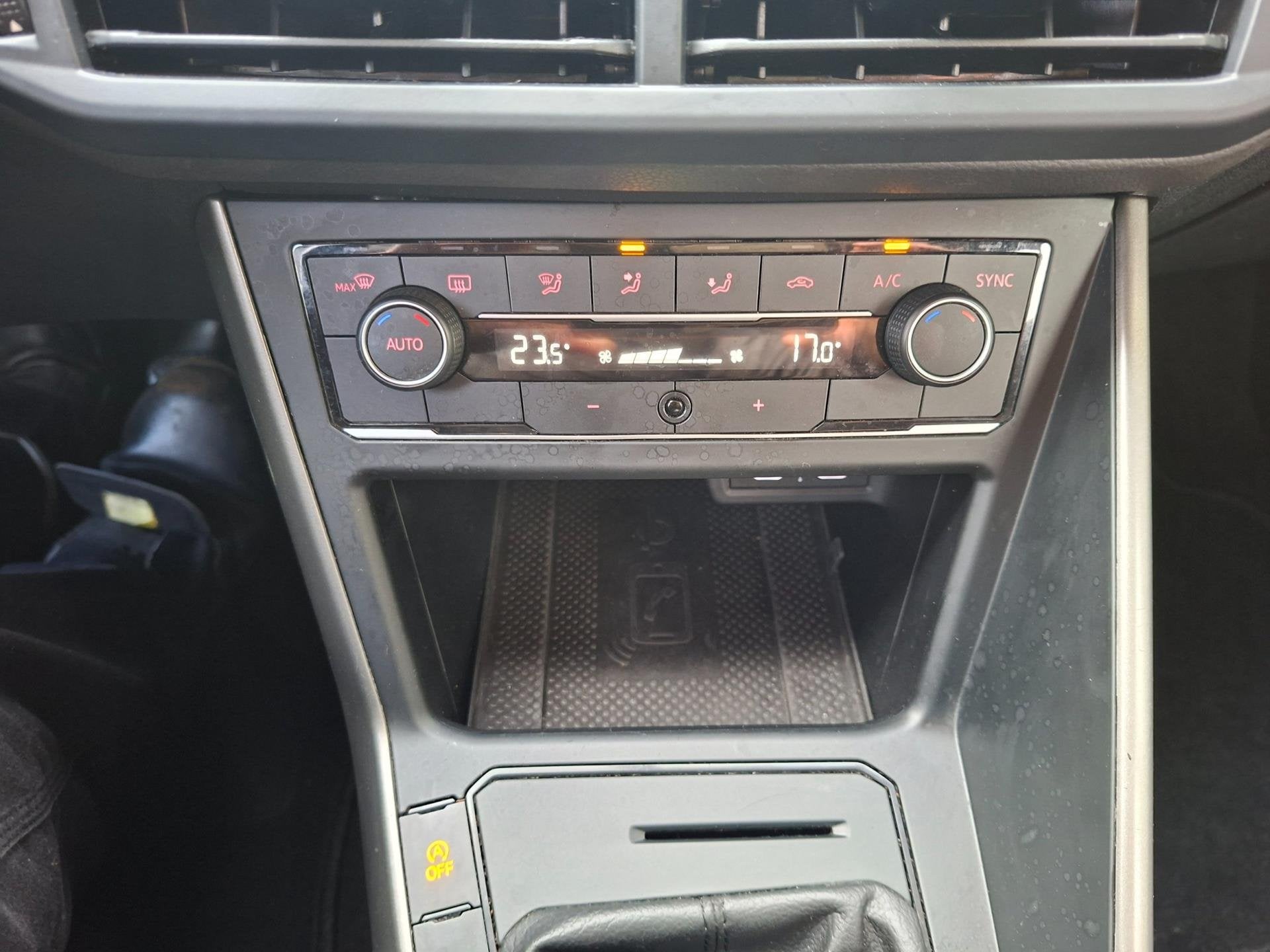 Foto 14 van Volkswagen Polo 1.0 TSI Apple car Ecc 95 PK Cruise PDC v+a