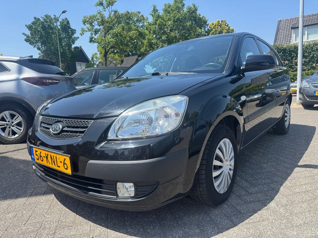 Kia Rio 1.4 Fifteen Automaat,Apk 8/4/27,Airco,Nap, Gebruikt, 4 cilinders, Rio, 1076 kg
