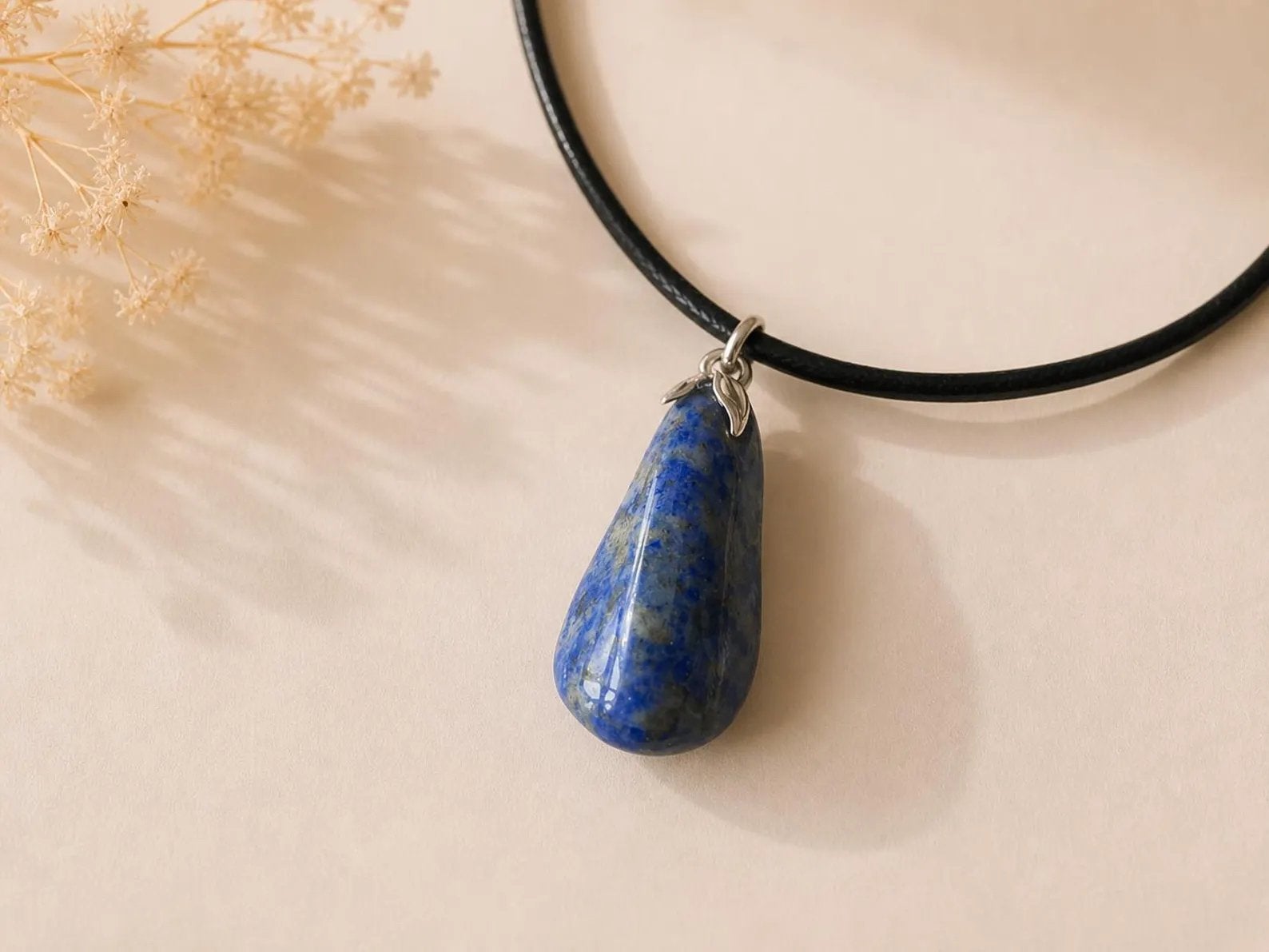 Edelsteenhanger Lapis Lazuli, Blauw, Nieuw, Ophalen of Verzenden, Steen of Mineraal