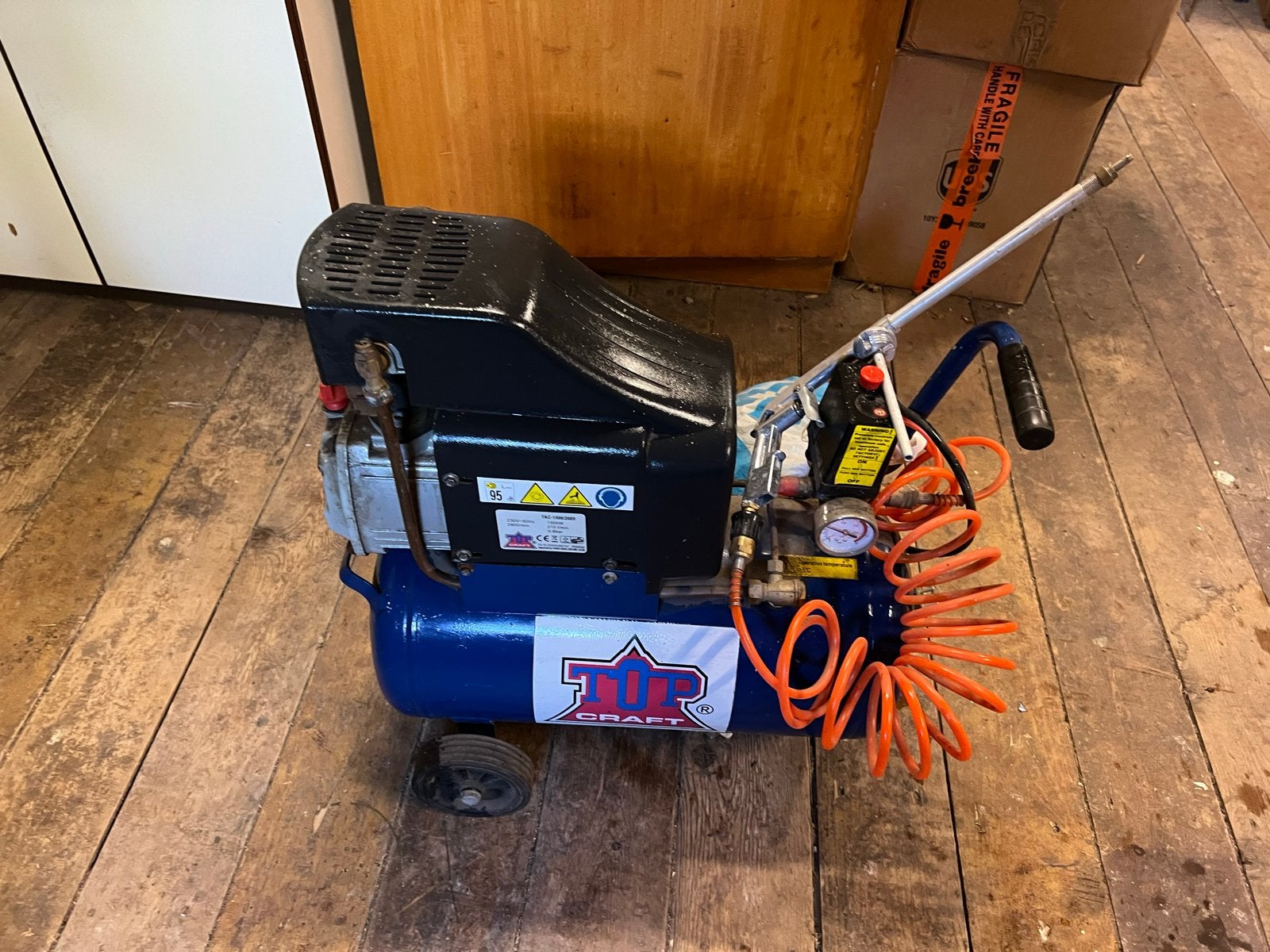 DURCRAFT Compressor met luchtslang en blaaspistool, Doe-het-zelf en Verbouw, Compressors, Gebruikt, 6 tot 10 bar, Ophalen of Verzenden