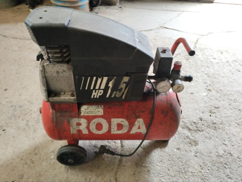 Compressor RODA, 25 tot 100 liter, Ophalen, Gebruikt, Minder dan 200 liter/min