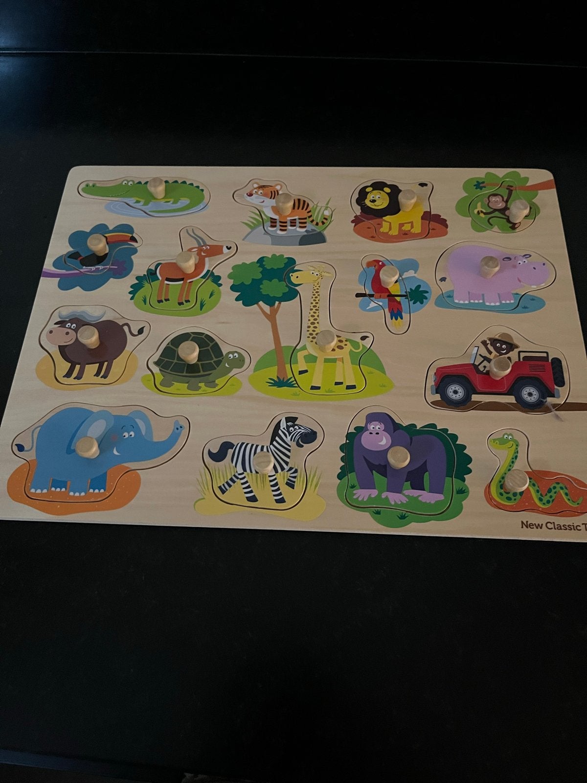 Houten Dieren Puzzel - New Classic Toys, Ophalen of Verzenden, Zo goed als nieuw, Overige typen