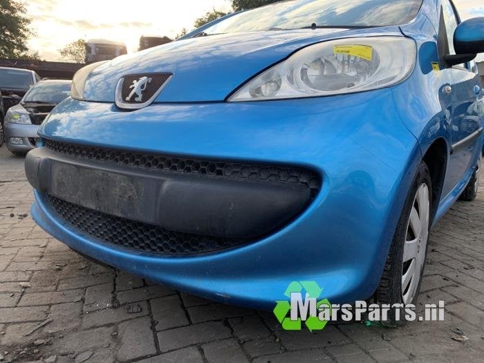 Voorbumper van een Peugeot 107, Gebruikt, -, -, Ophalen of Verzenden