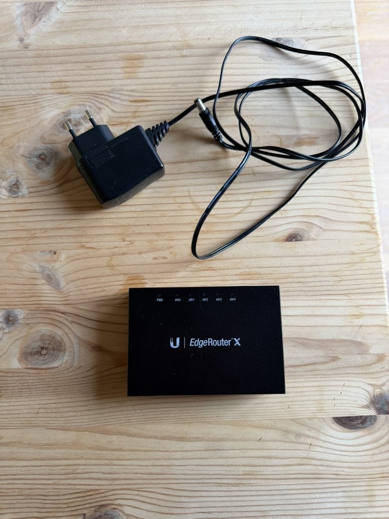 Te koop: Edgerouter X, Ophalen of Verzenden, Gebruikt, Router met modem, Ubiquiti