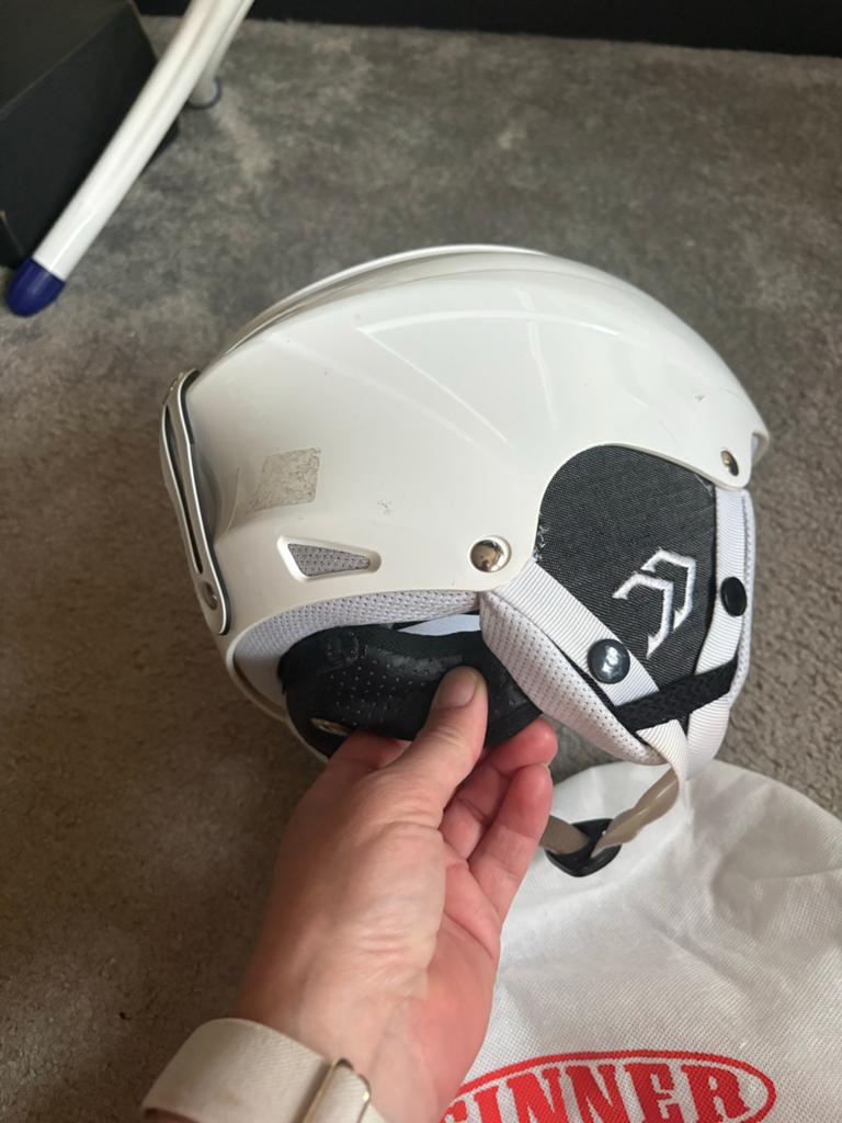 Witte Sinner Skihelm Maat M - Gebruikt, Gebruikt, Overige soorten, Ophalen of Verzenden, Dames