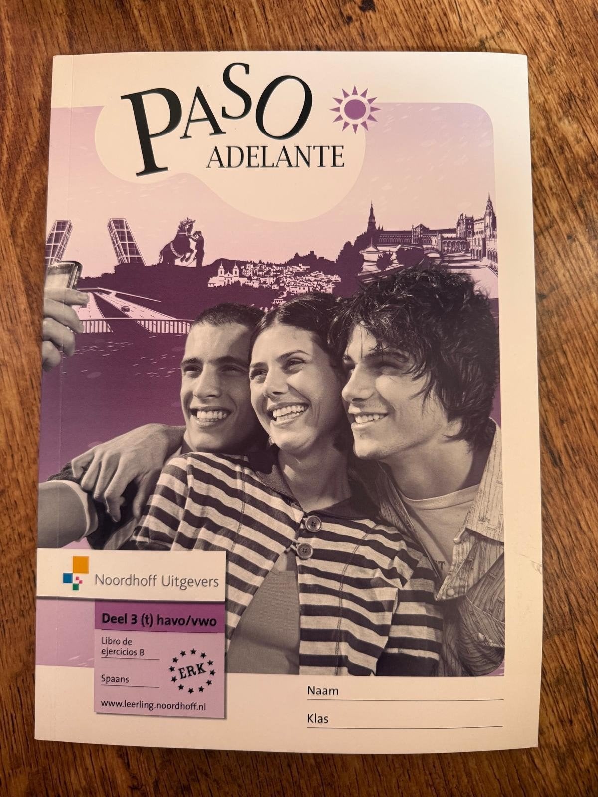 Paso Adelante Deel 3 (t) havo/vwo - Spaans oefenboek, Ophalen of Verzenden, Zo goed als nieuw, Noordhoff Uitgevers, Non-fictie