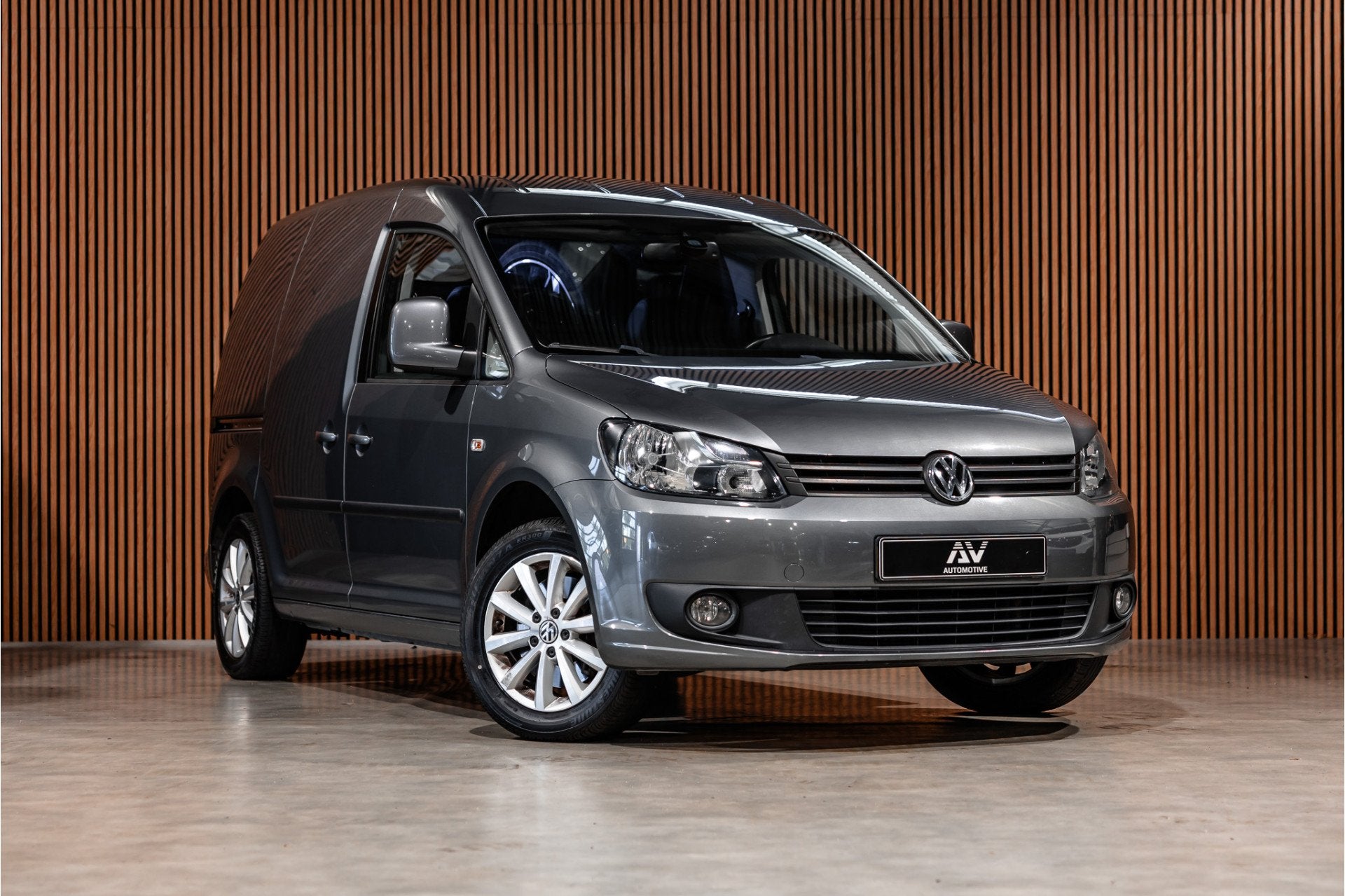 Volkswagen Caddy 2.0 TDI 140 PK | Navigatie | MF Stuur | Cru, Auto's, Voorwielaandrijving, Euro 5, Gebruikt, Zwart